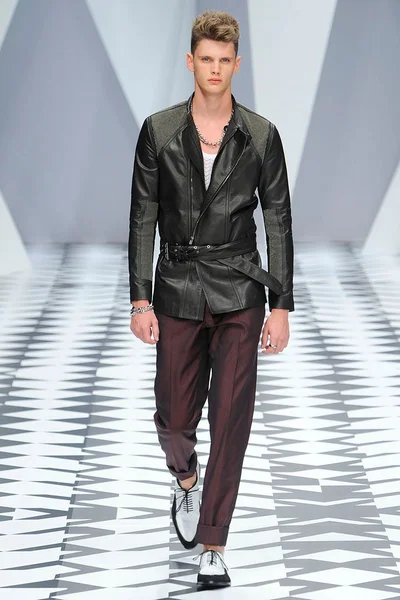 Look 20